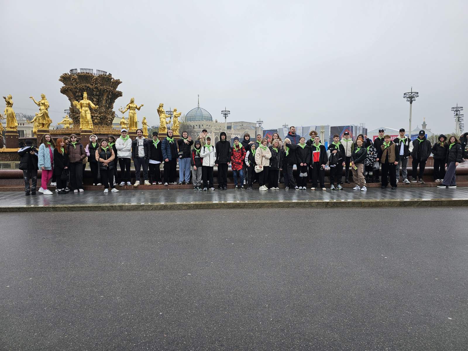 Учащиеся нашей школы в составе группы белгородских школьников прилетели 20 апреля в Омск.